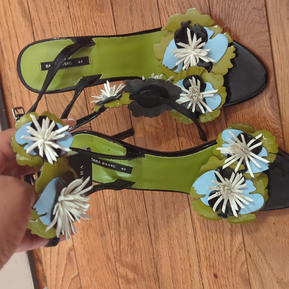 Zara Heeled Sandals with 3D flowers
